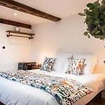 La Maison Du Corsaire Bed & Breakfast