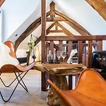 La Maison Du Corsaire 4* Honfleur