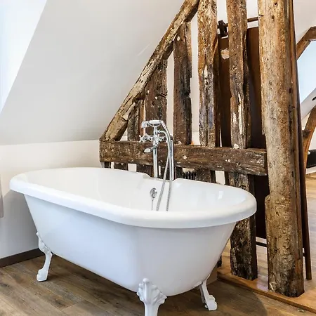 La Maison Du Corsaire Et Les Ateliers - Deux Adresses A 4* Honfleur