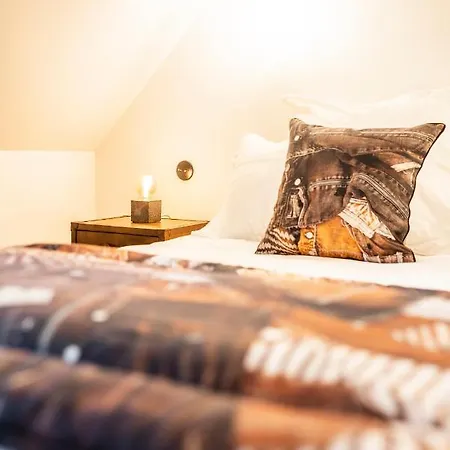 Bed & Breakfast La Maison Du Corsaire Et Les Ateliers - Deux Adresses A Honfleur