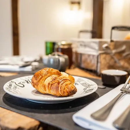 Bed & Breakfast La Maison Du Corsaire Et Les Ateliers - Deux Adresses A