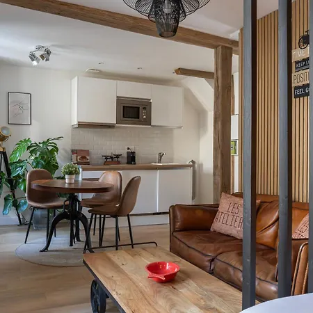 La Maison Du Corsaire Et Les Ateliers - Deux Adresses A 4*