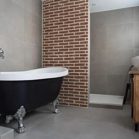 La Maison Du Corsaire Et Les Ateliers Bed & Breakfast 4*
