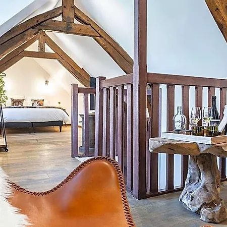 La Maison Du Corsaire Et Les Ateliers - Deux Adresses A 4*