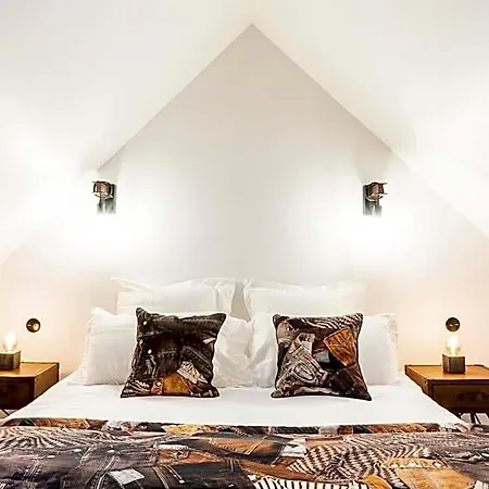 Bed & Breakfast La Maison Du Corsaire Et Les Ateliers - Deux Adresses A Honfleur