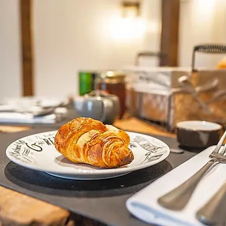 Bed & Breakfast La Maison Du Corsaire Et Les Ateliers - Deux Adresses A Honfleur