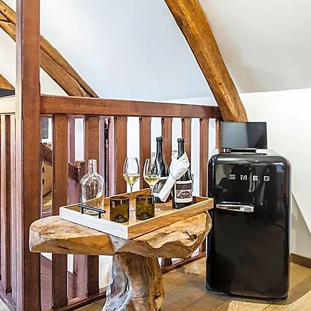 La Maison Du Corsaire Et Les Ateliers - Deux Adresses A Honfleur