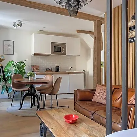 La Maison Du Corsaire Et Les Ateliers - Deux Adresses A Bed & Breakfast
